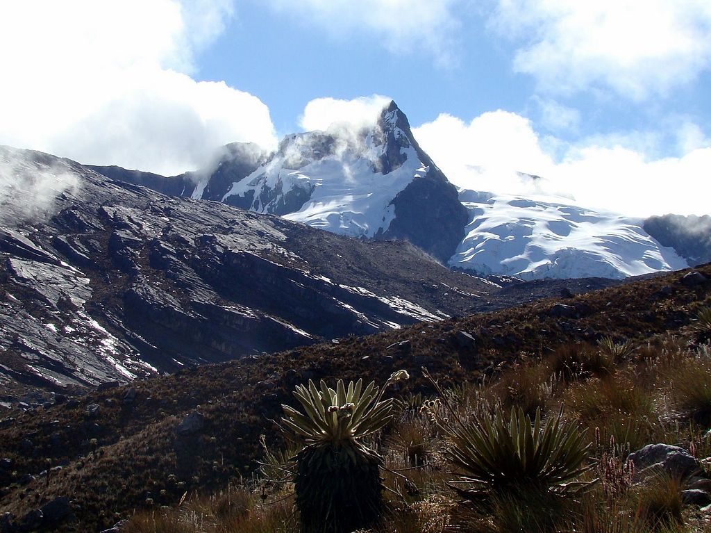 1024px-Cocuy_Pico_Aguja_22.01.2009